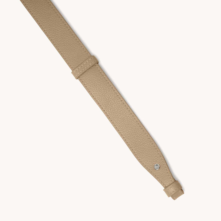 Strati Strap Dolce Beech with Silver Details Close-up
